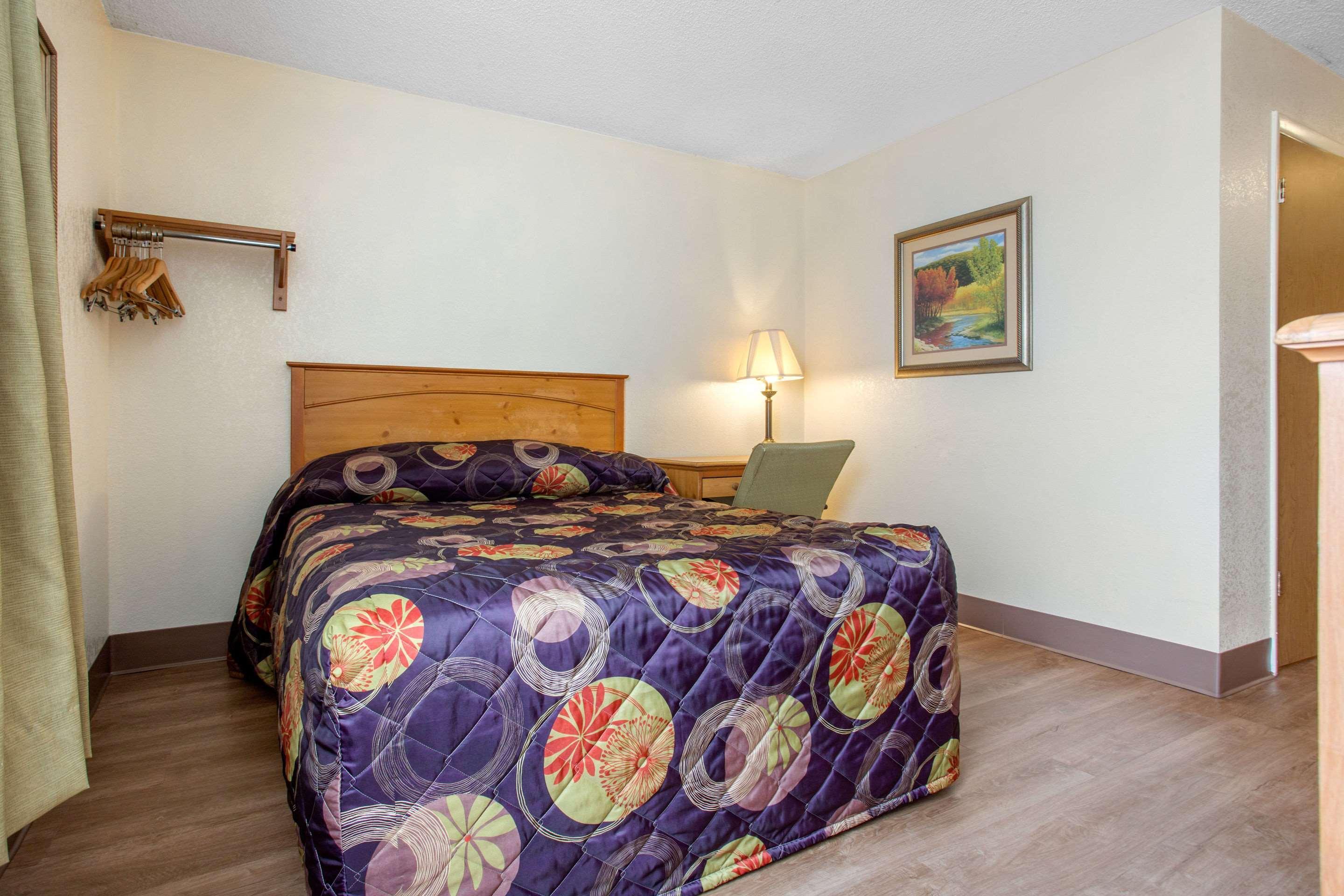 Rodeway Inn Asheville Extérieur photo