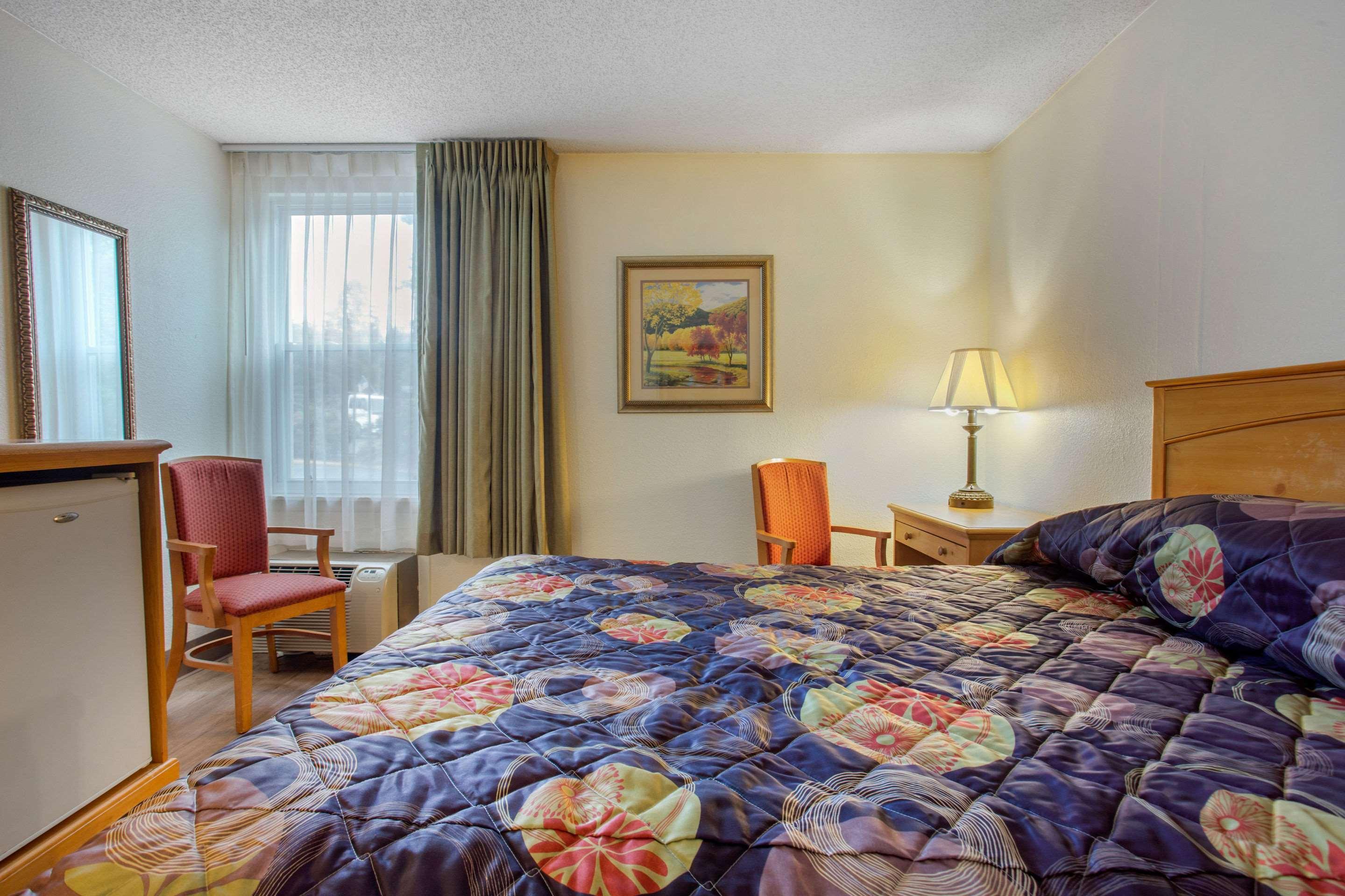 Rodeway Inn Asheville Extérieur photo