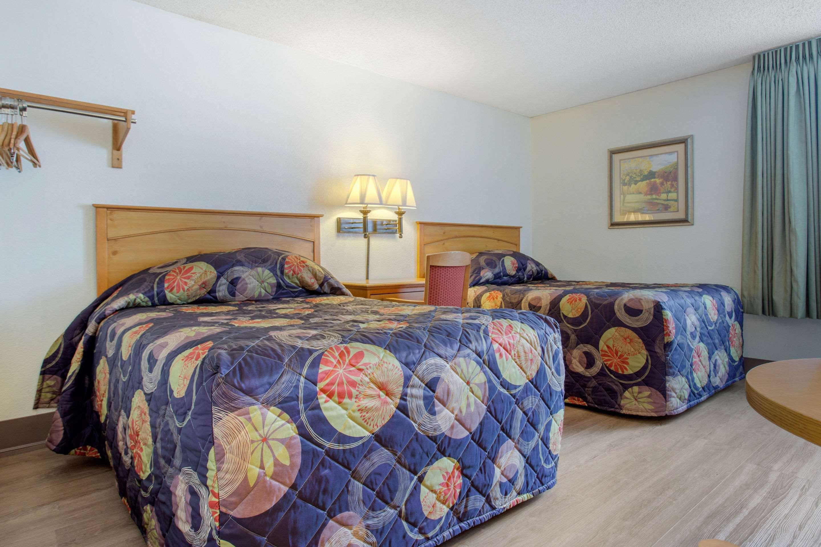 Rodeway Inn Asheville Extérieur photo