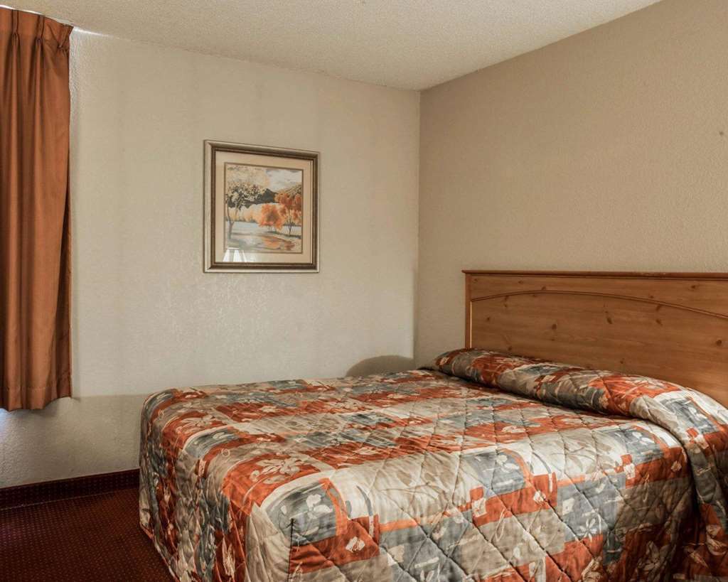 Rodeway Inn Asheville Chambre photo